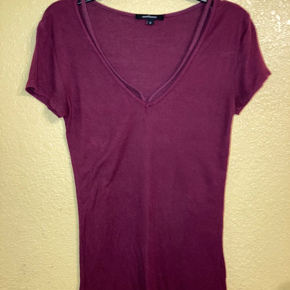Red/burgundy v-neck shirt